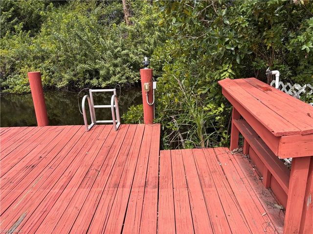 1933 FLAMINGO DR, North Fort Myers, FL 33991