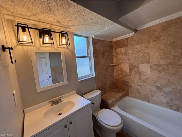 1933 FLAMINGO DR, North Fort Myers, FL 33991