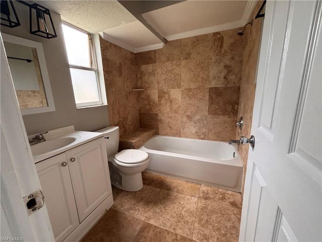 1933 FLAMINGO DR, North Fort Myers, FL 33991