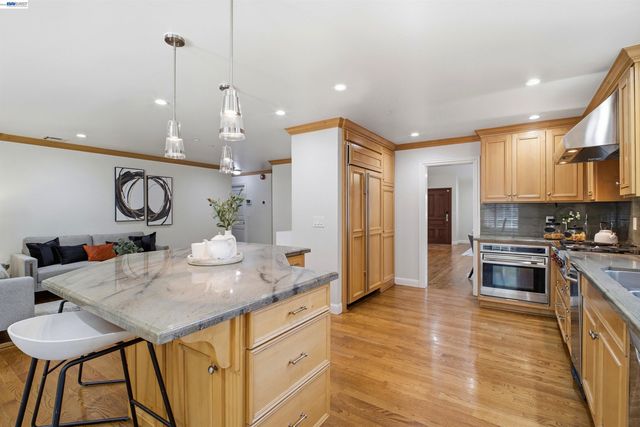 32760 Orick St, Union City, CA 94587