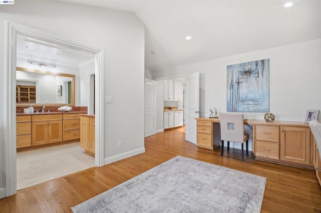 32760 Orick St, Union City, CA 94587