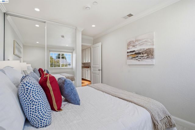 32760 Orick St, Union City, CA 94587