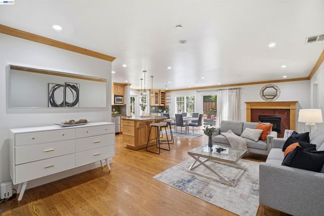 32760 Orick St, Union City, CA 94587