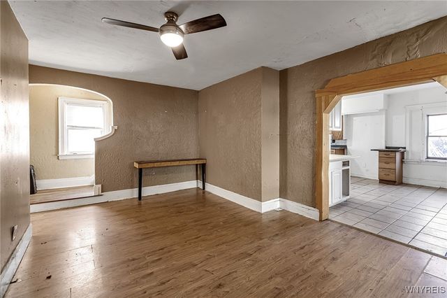 4006 Deveaux Street, Niagara Falls, NY 14305