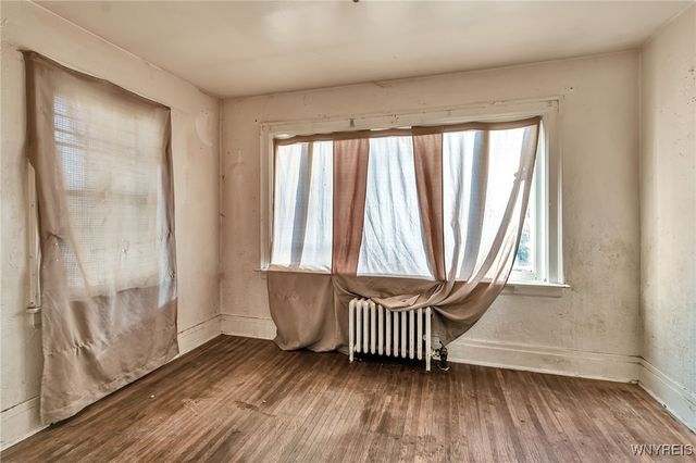 4006 Deveaux Street, Niagara Falls, NY 14305