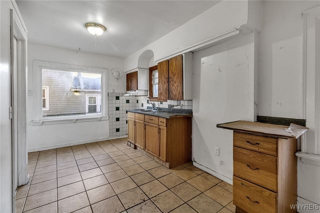 4006 Deveaux Street, Niagara Falls, NY 14305