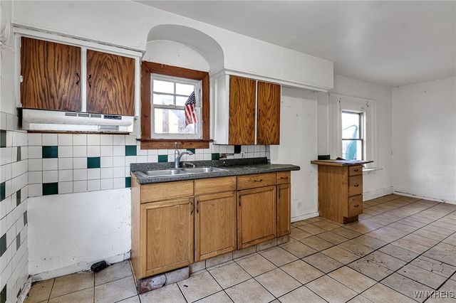 4006 Deveaux Street, Niagara Falls, NY 14305