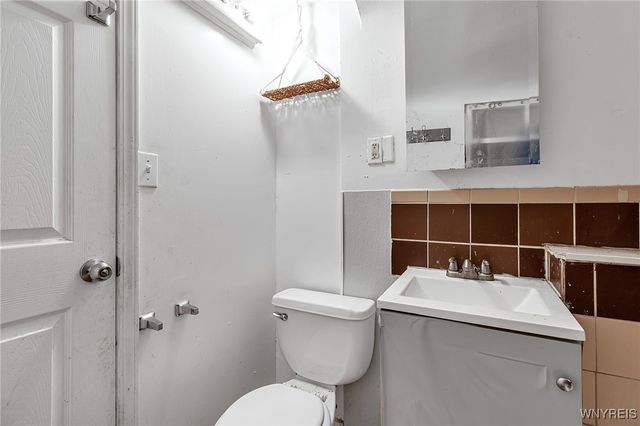 4006 Deveaux Street, Niagara Falls, NY 14305