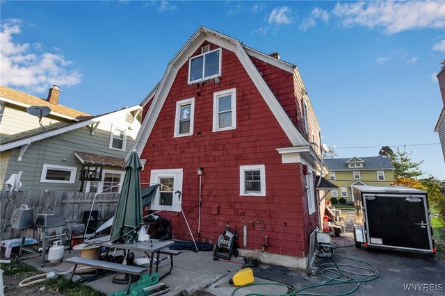 4006 Deveaux Street, Niagara Falls, NY 14305