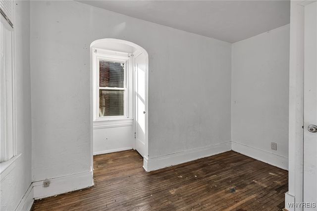 4006 Deveaux Street, Niagara Falls, NY 14305