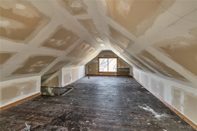 4006 Deveaux Street, Niagara Falls, NY 14305