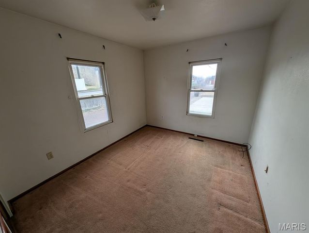 18 W Garfield Street, Belleville, IL 62220