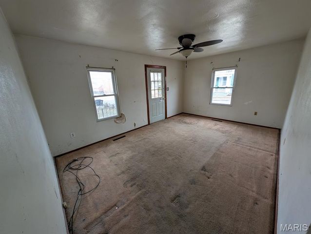 18 W Garfield Street, Belleville, IL 62220