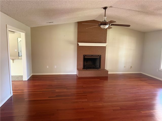 201 Countryside Drive, Farmington, AR 72730