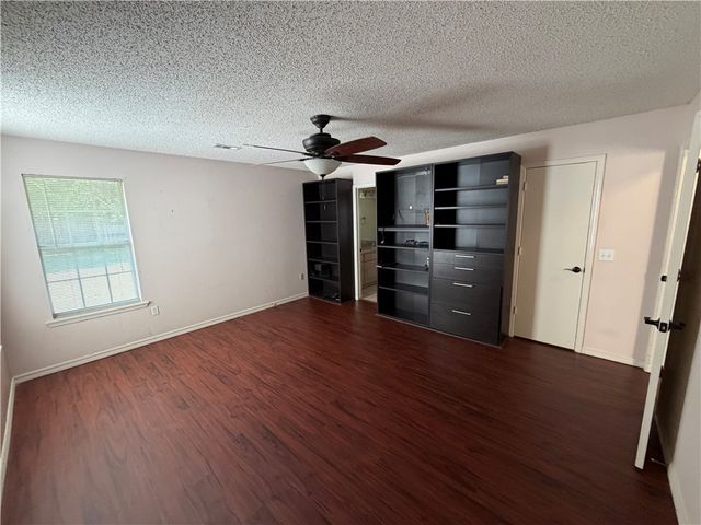 201 Countryside Drive, Farmington, AR 72730
