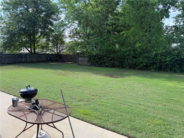 201 Countryside Drive, Farmington, AR 72730
