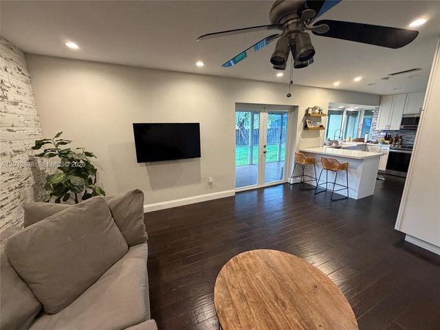 8907 SW 49th Ct 0, Cooper City, FL 33328