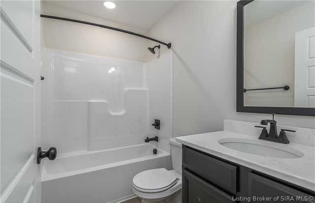8008 Turf Way Trail, Sellersburg, IN 47111