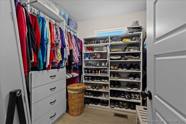 8008 Turf Way Trail, Sellersburg, IN 47111