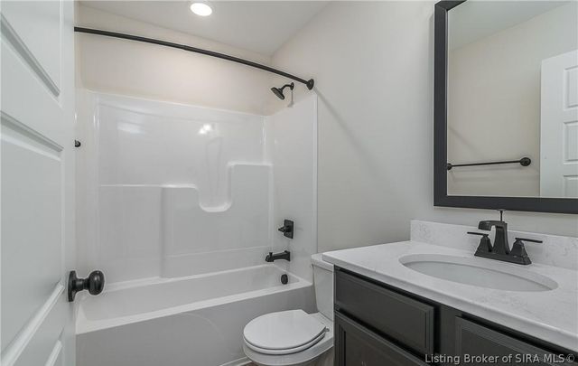 8008 Turf Way Trail, Sellersburg, IN 47111
