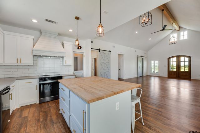 771 Vz County Road 2115, Canton, TX 75103