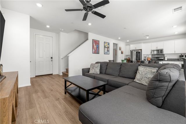 2476 Gunner Ridge, Rialto, CA 92377