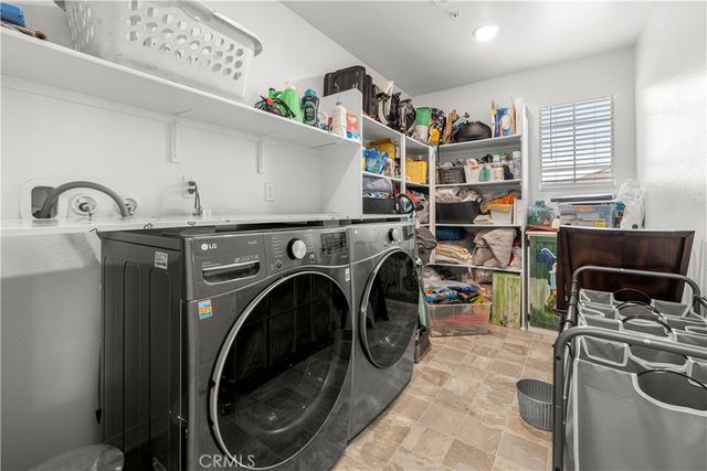 2476 Gunner Ridge, Rialto, CA 92377