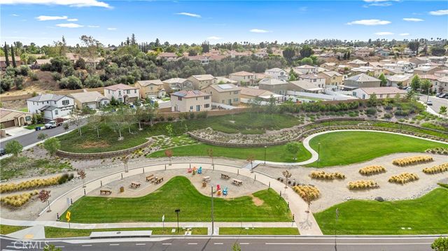 2476 Gunner Ridge, Rialto, CA 92377
