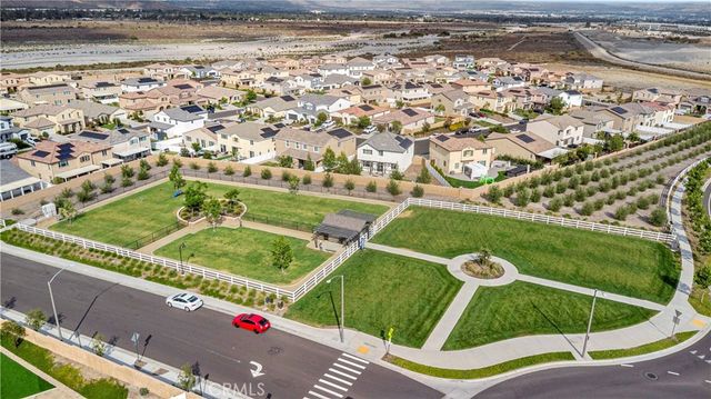 2476 Gunner Ridge, Rialto, CA 92377