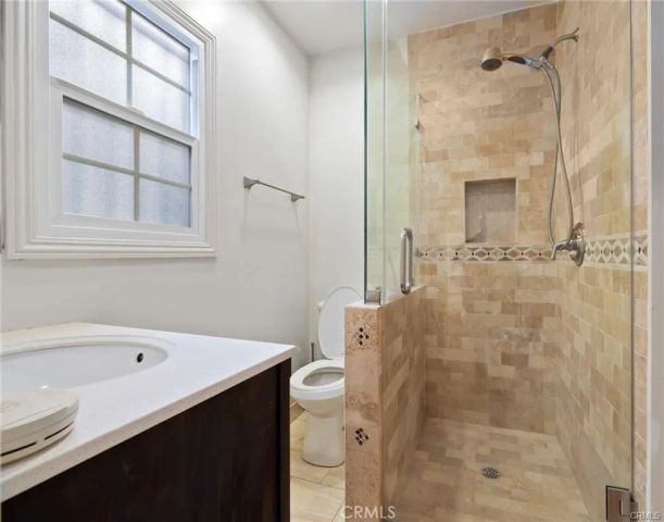1283 S Dunsmuir, Los Angeles, CA 90019