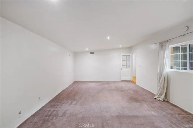 1283 S Dunsmuir, Los Angeles, CA 90019