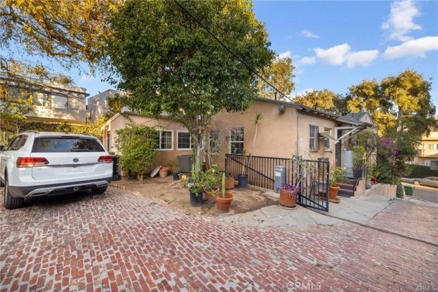 1283 S Dunsmuir, Los Angeles, CA 90019