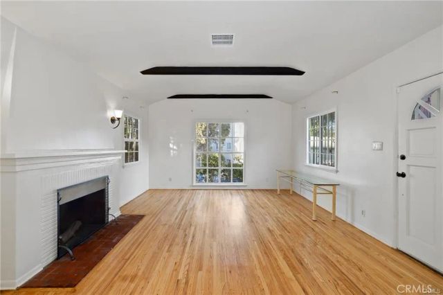 1283 S Dunsmuir, Los Angeles, CA 90019