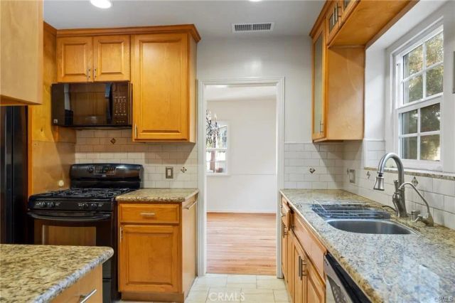 1283 S Dunsmuir, Los Angeles, CA 90019