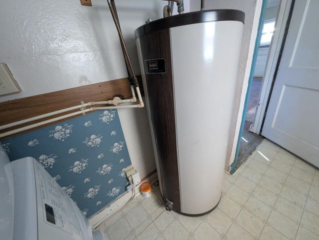 616 E Adolphus Avenue, Fergus Falls, MN 56537