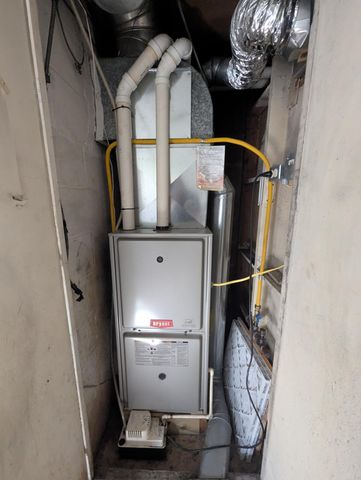 616 E Adolphus Avenue, Fergus Falls, MN 56537