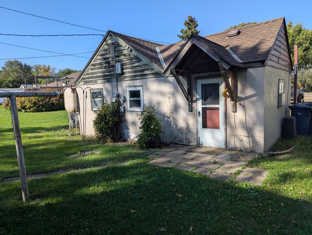 616 E Adolphus Avenue, Fergus Falls, MN 56537