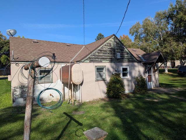 616 E Adolphus Avenue, Fergus Falls, MN 56537