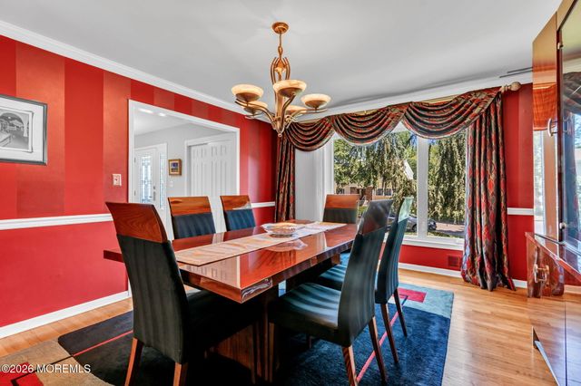 14 Scott Drive, Morganville, NJ 07751