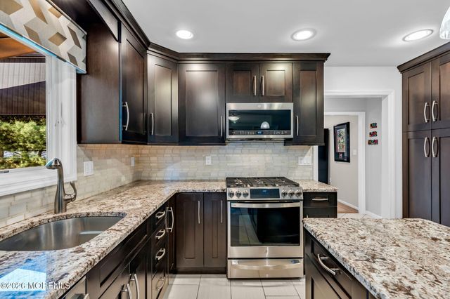 14 Scott Drive, Morganville, NJ 07751