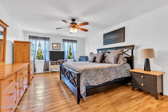 14 Scott Drive, Morganville, NJ 07751