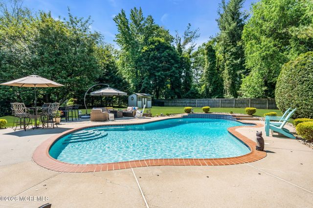14 Scott Drive, Morganville, NJ 07751