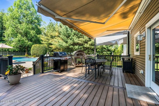14 Scott Drive, Morganville, NJ 07751