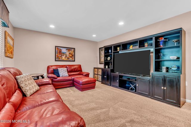 14 Scott Drive, Morganville, NJ 07751