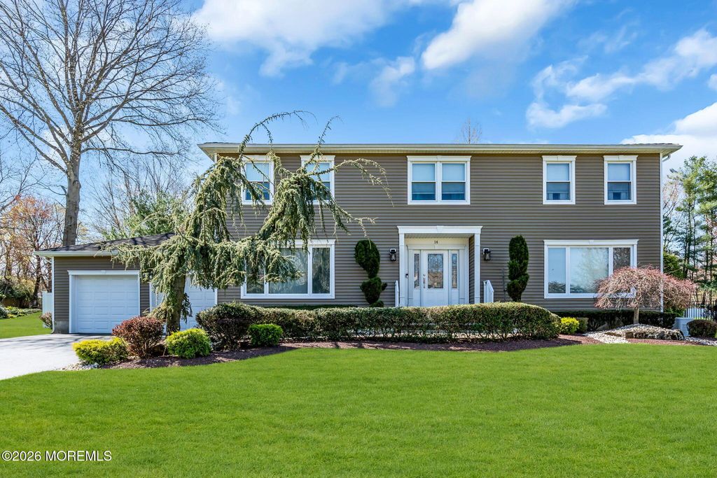 14 Scott Drive, Morganville, NJ 07751