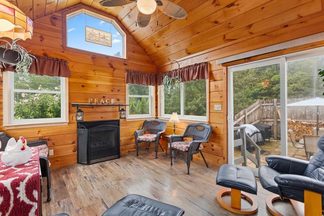 438 Pembroke Street, Pembroke, NH 03275