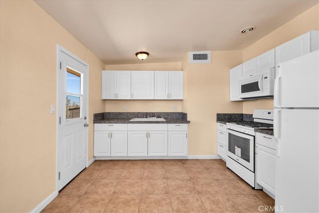 58382 Sunny Sands Drive, Yucca Valley, CA 92284