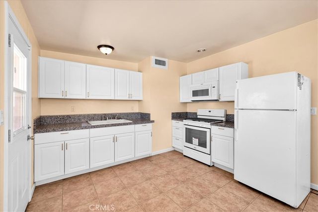 58382 Sunny Sands Drive, Yucca Valley, CA 92284
