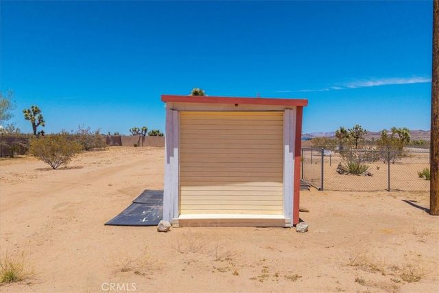 58382 Sunny Sands Drive, Yucca Valley, CA 92284
