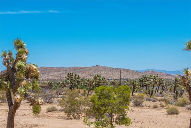 58382 Sunny Sands Drive, Yucca Valley, CA 92284